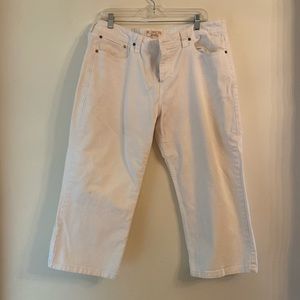 Levi Strauss White capri jean Misses size 16